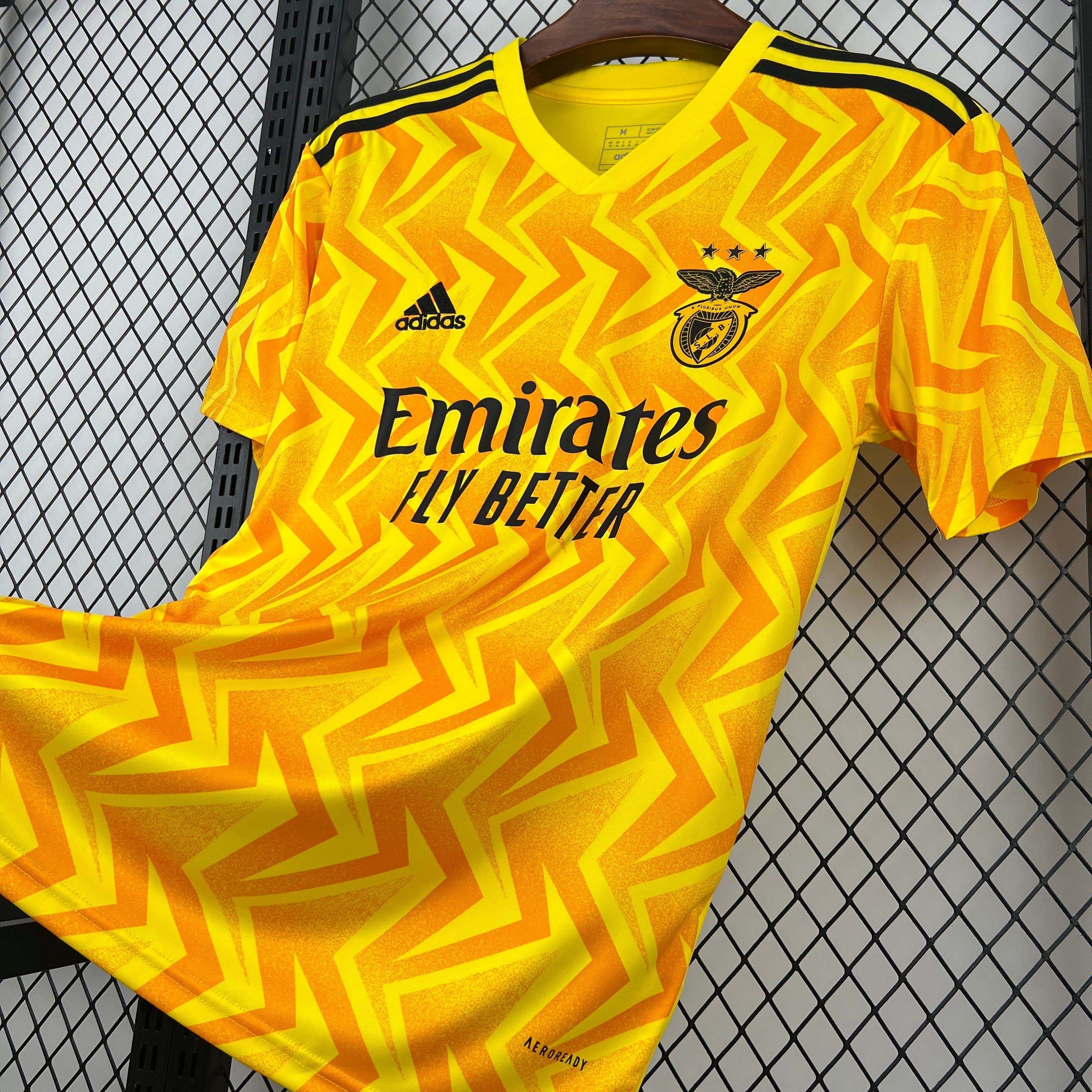 Benfica maillot foot extérieur 2026 2027