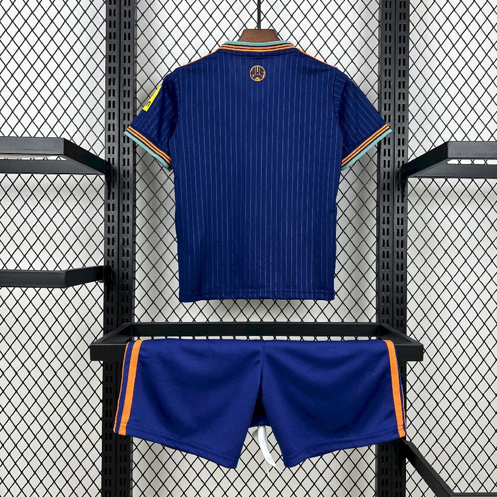 Kit Enfant Newcastle  2025 2026
