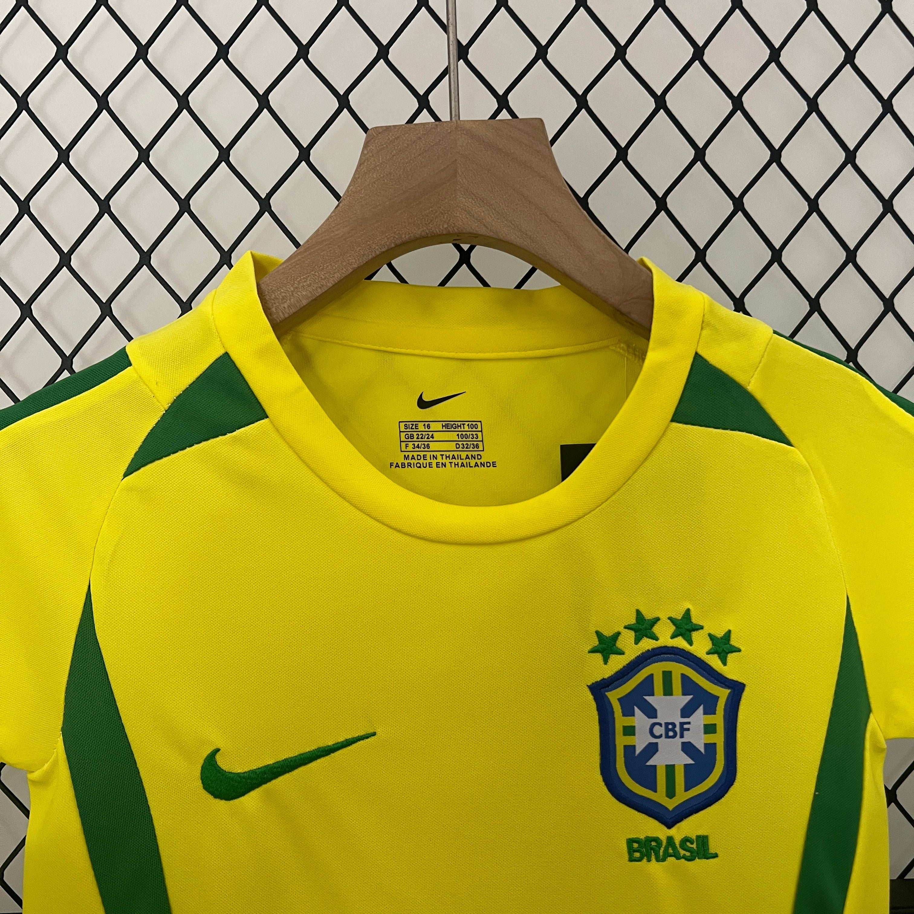 Kit Enfant Brésil 2002