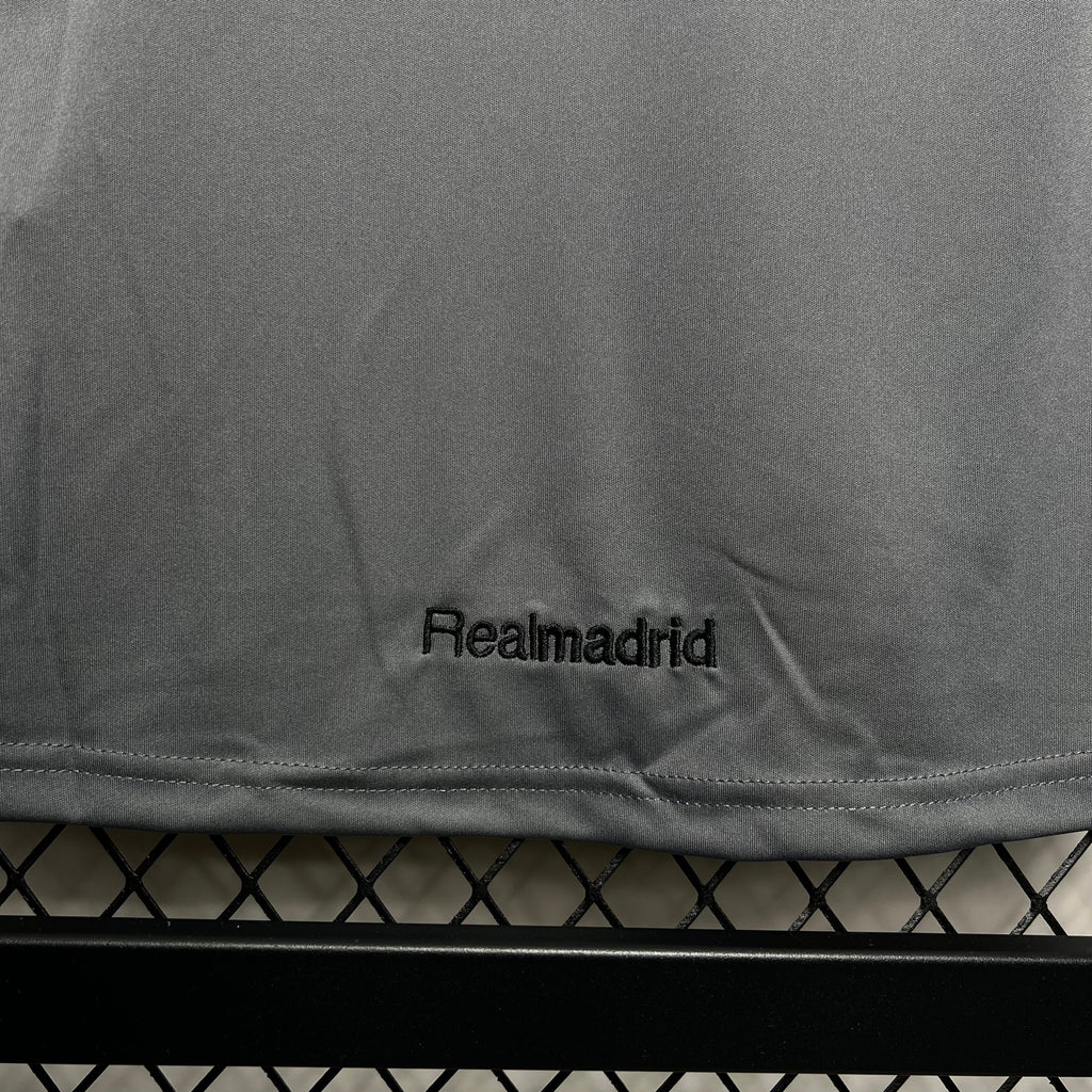 Real Madrid maillot foot rétro 2005 2006