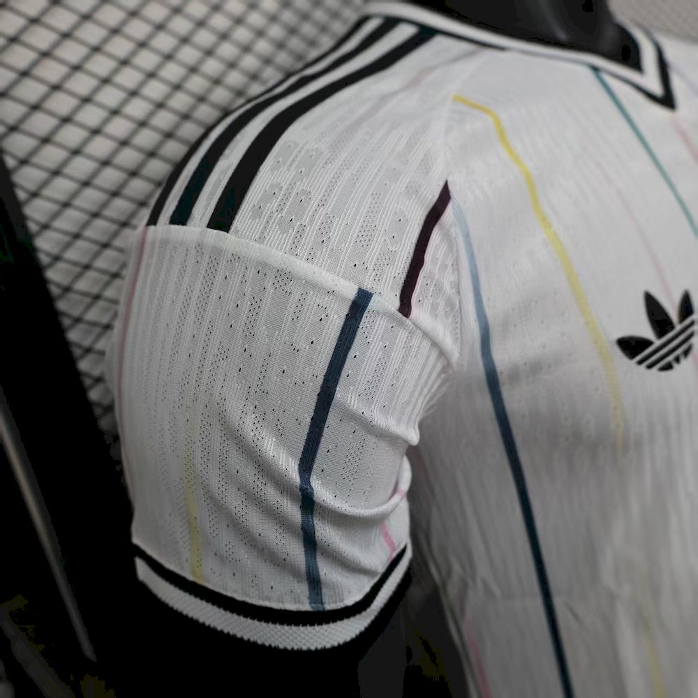Japon maillot foot 2025 2026