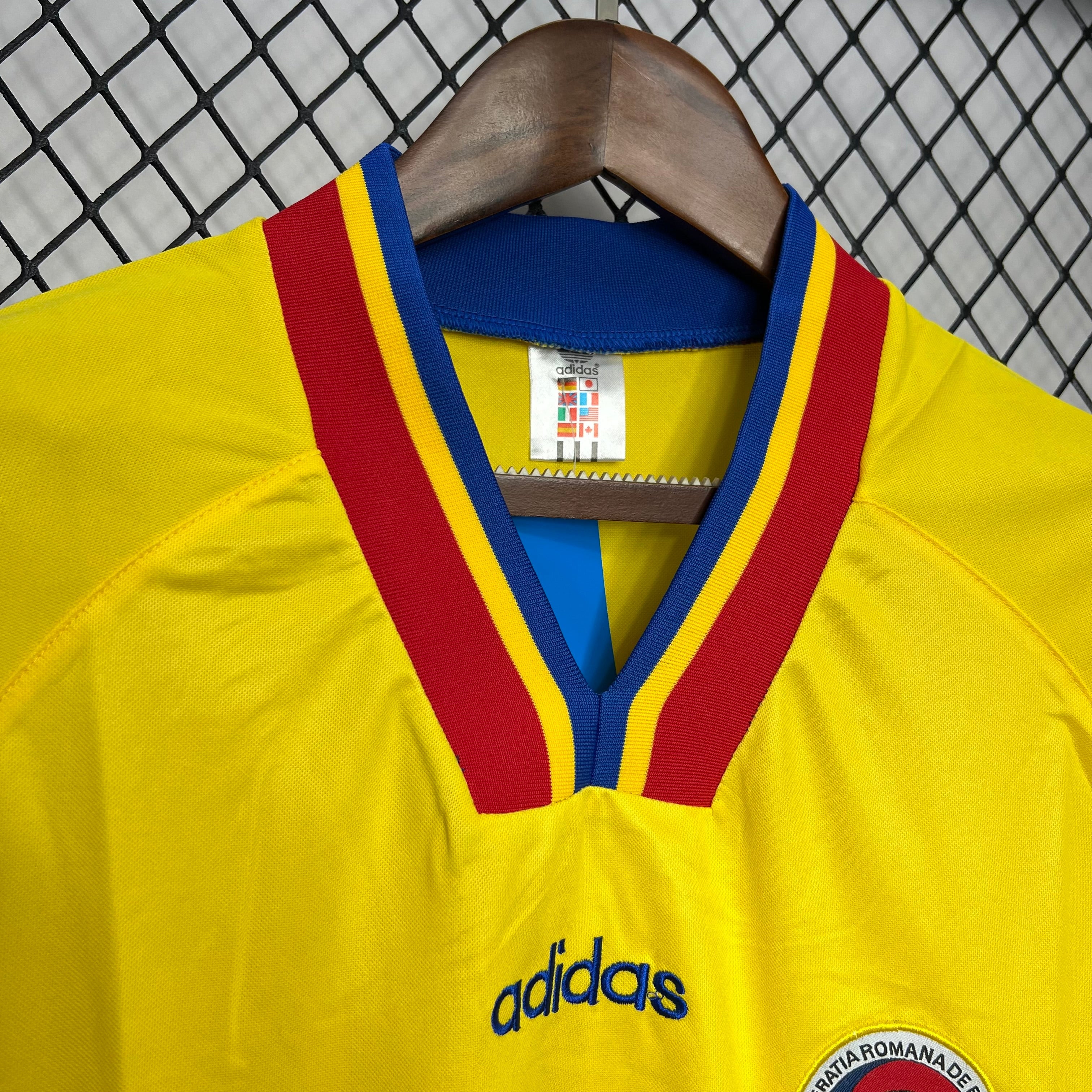 Roumanie maillot foot rétro 1994