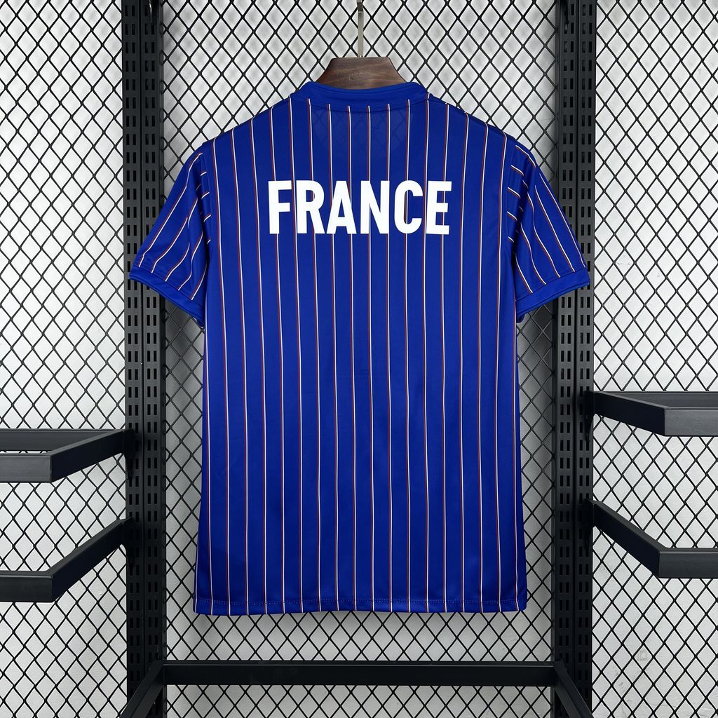 Équipe de France maillot foot entraînement Coupe Du Monde 2026 2027 Jacquemus