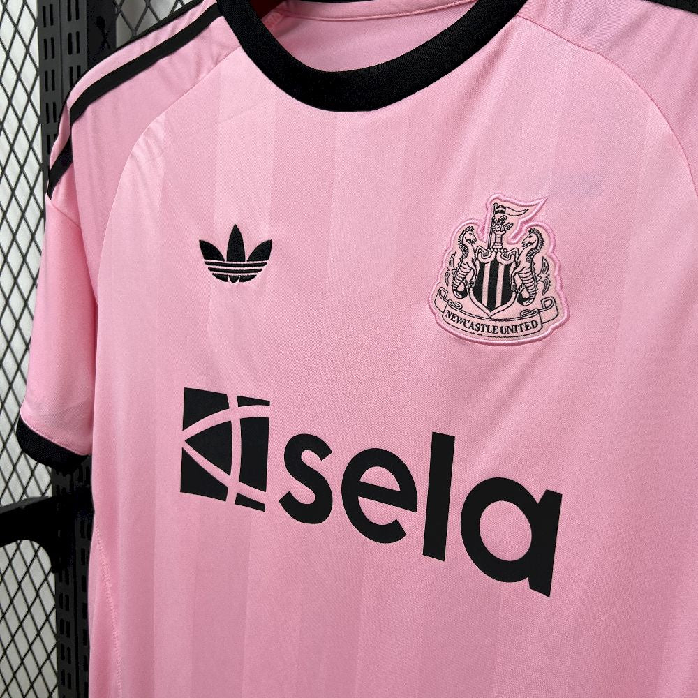 Newcastle maillot foot rose 2026 2027