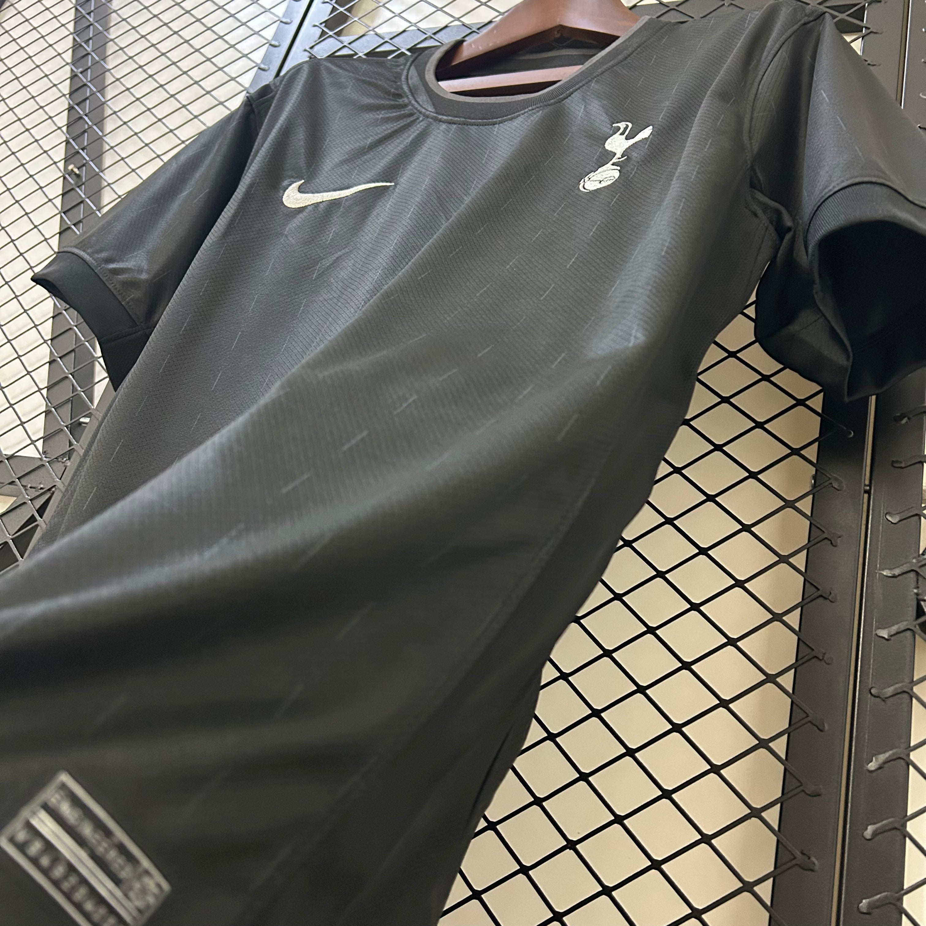 Tottenham maillot foot noir extérieur 2025 2026