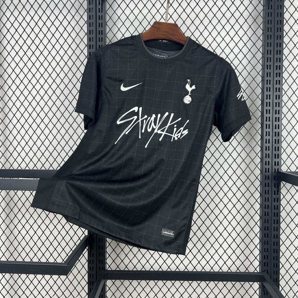 Tottenham maillot foot concept 2025 2026