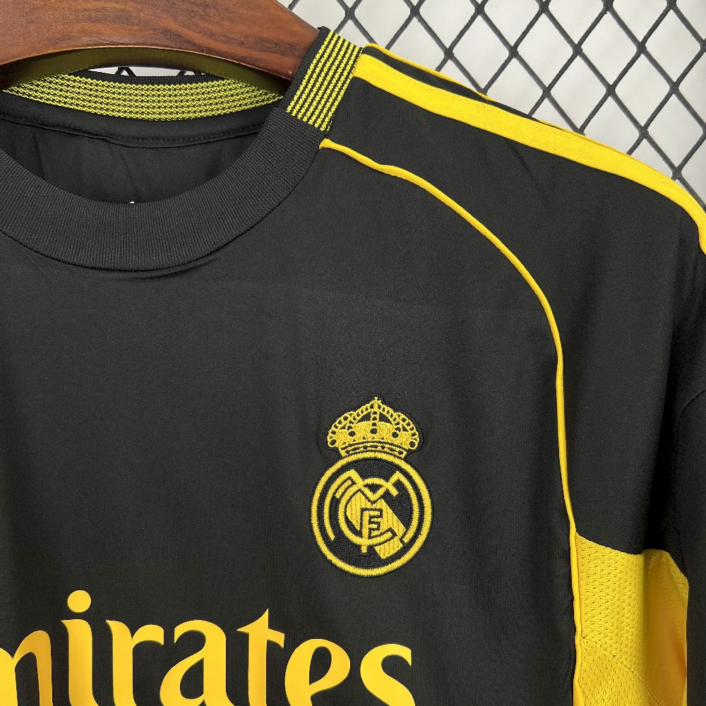 Real Madrid maillot foot 2025 2026