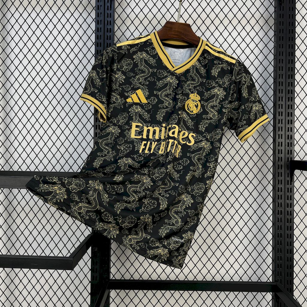 Real Madrid maillot foot concept 2025 2026