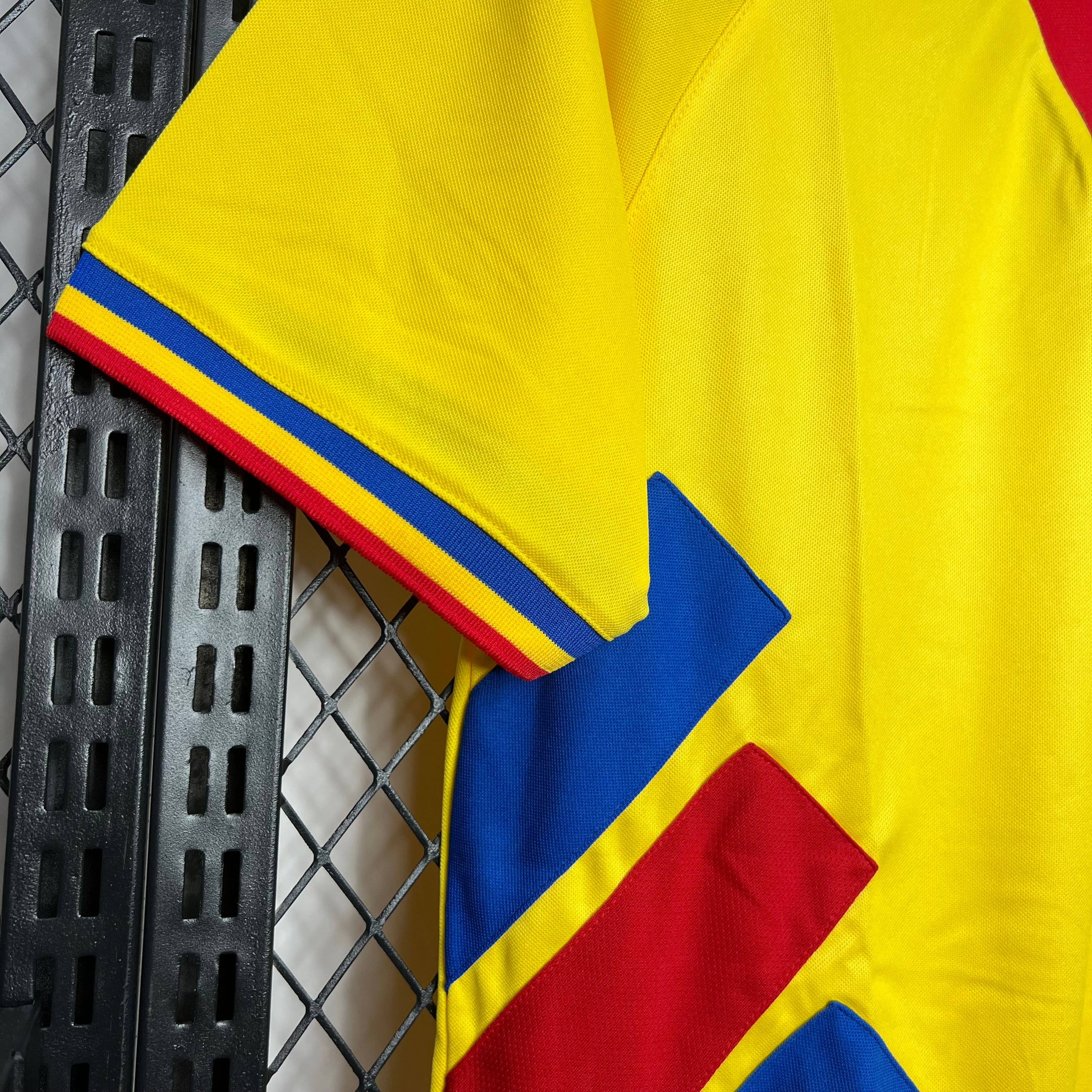 Roumanie maillot foot rétro 1994