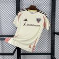 D.C. United maillot foot extérieur 2025 2026