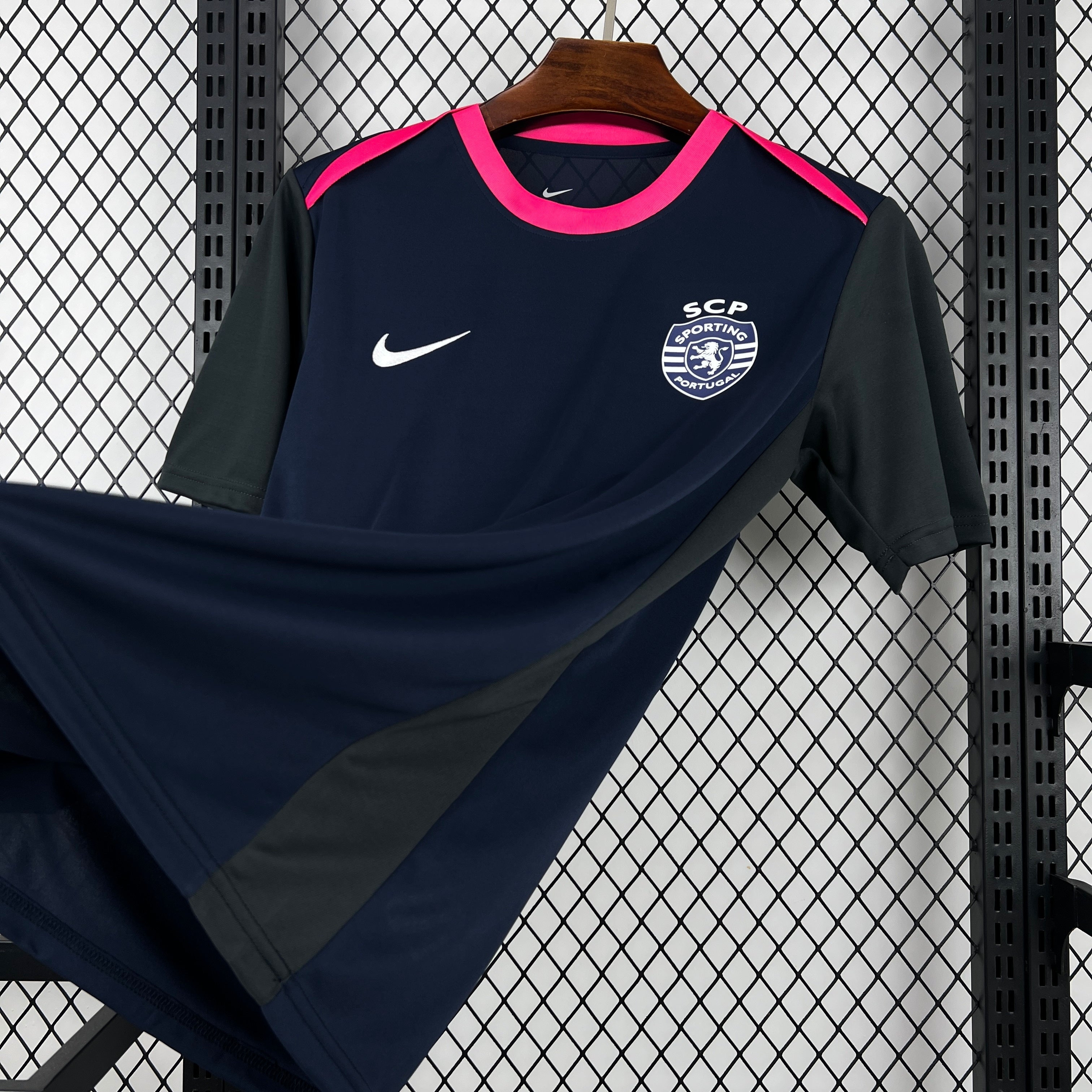 Sporting Portugal maillot foot entraînement 2026 2027