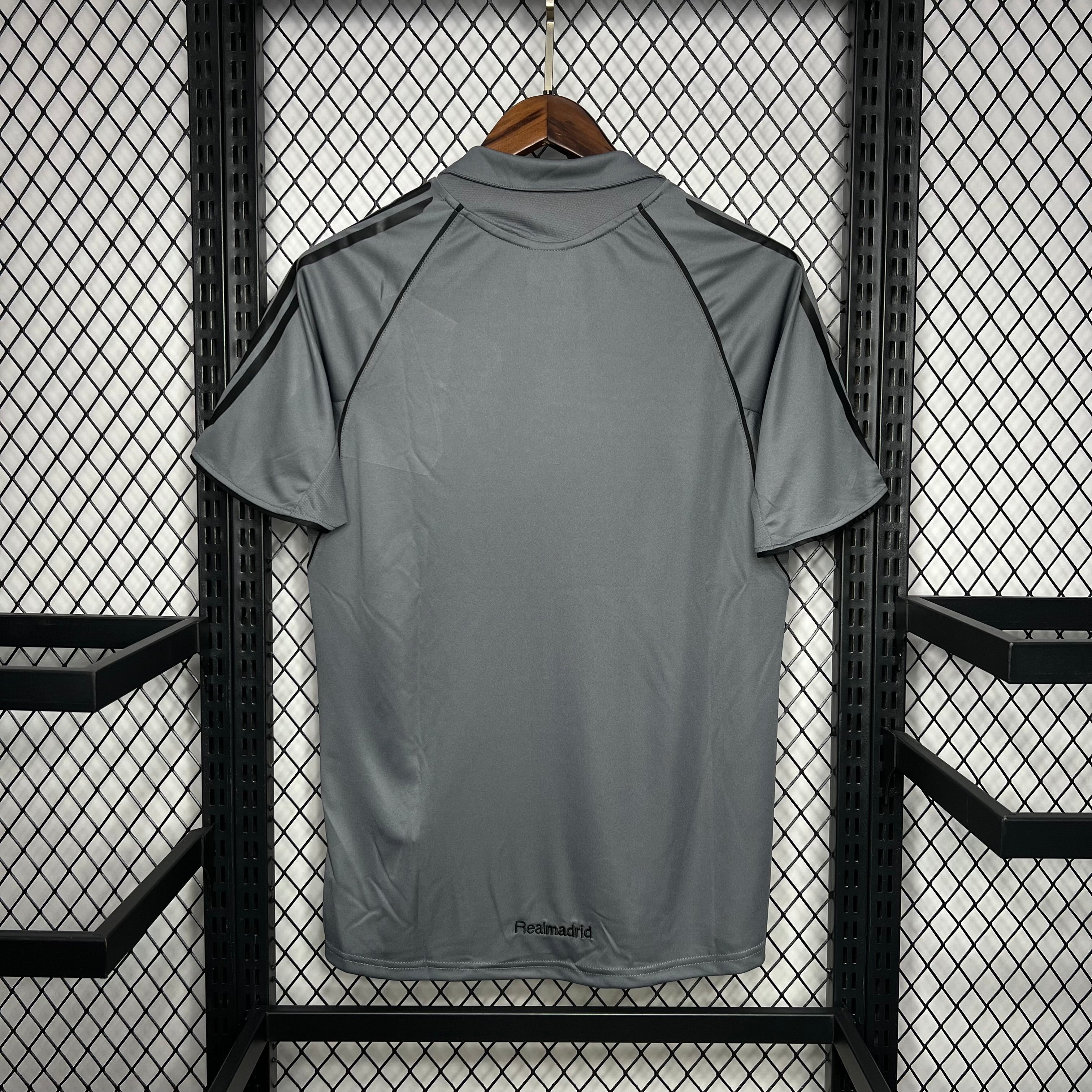 Real Madrid maillot foot rétro 2005 2006