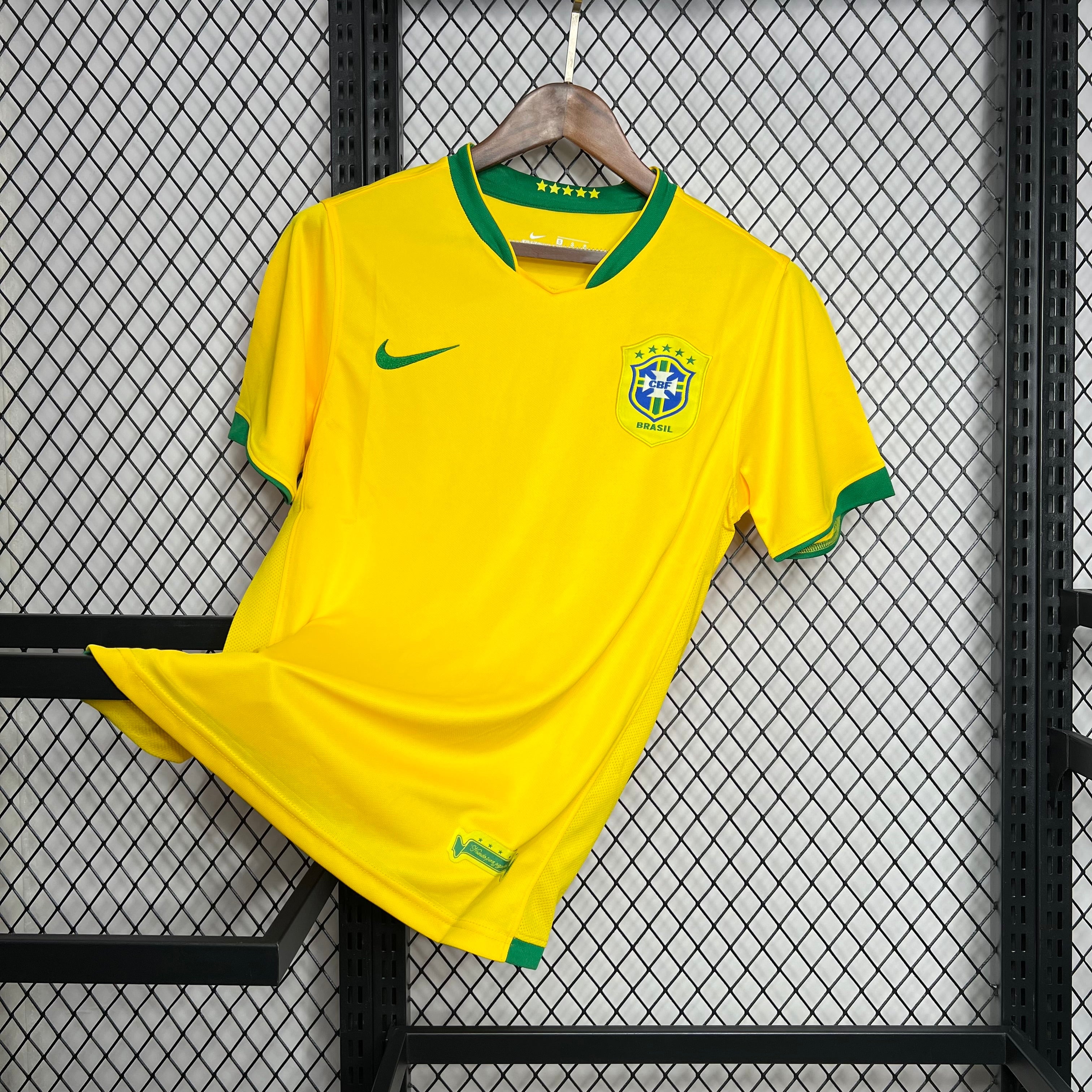 Brésil maillot foot rétro 2006