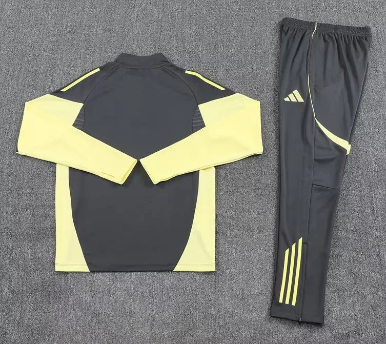 Real Madrid Survêtement / Training 2025 2026